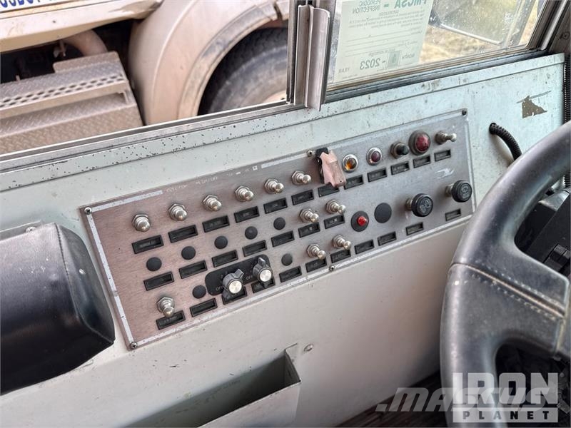  (unverified) Bluebird  4x2 37-Seat School Bus Mini avtobusi