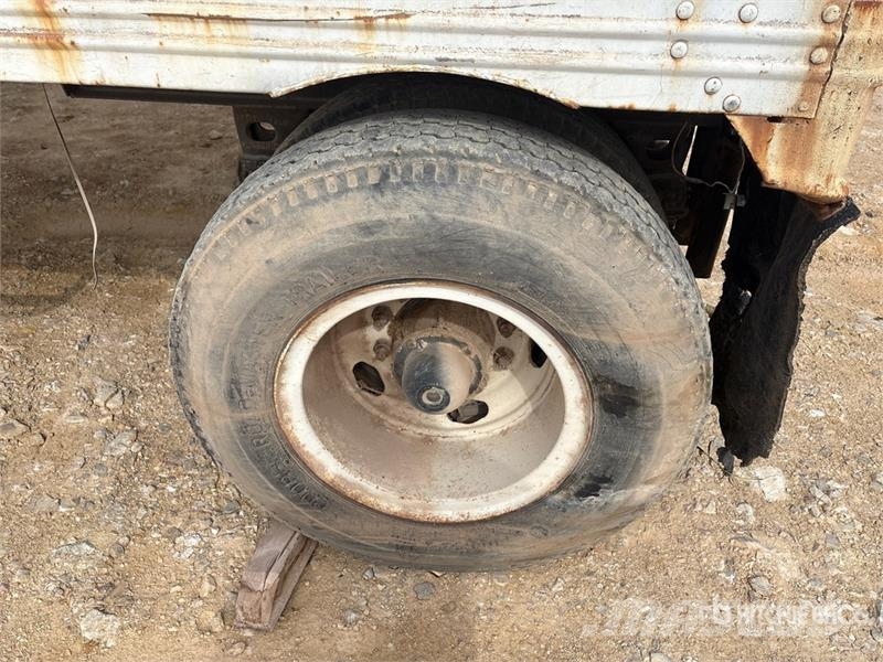 Utility 22 ft x 96 in S/A Van Trailer Reboques baú