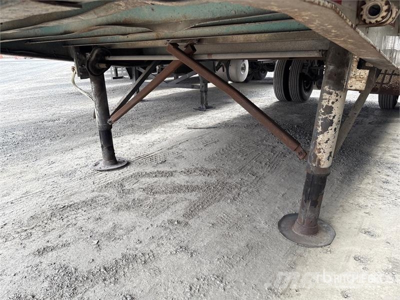 Utility 28 ft S/A Curtain Side Trailer Schuifzeilopbouw