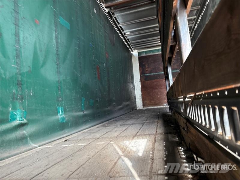 Utility 28 ft S/A Curtain Side Trailer Schuifzeilopbouw