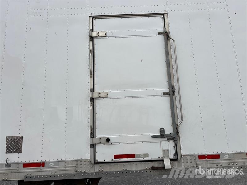 Utility 28 ft x 102 in S/A Multi -Temp Refrigerated Traile 온도 조절식 세미 트레일러