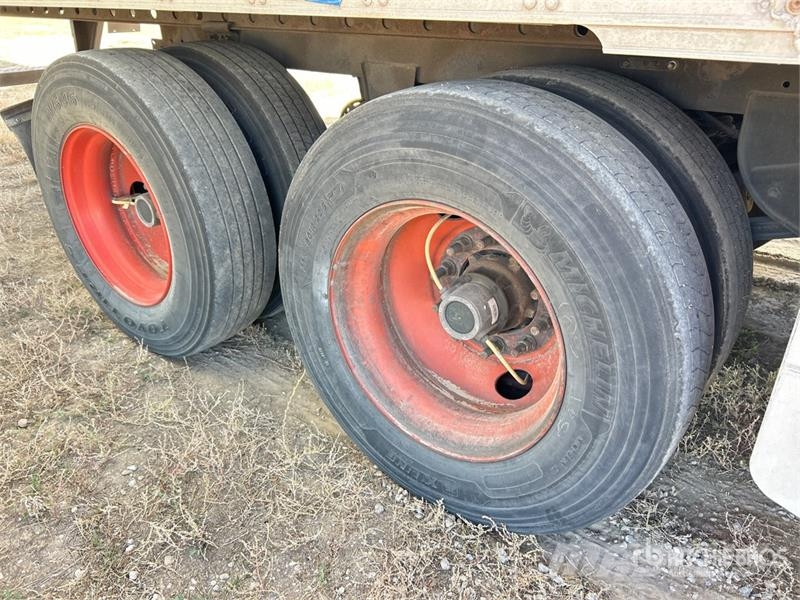 Utility 3000R Semi Reboques Isotérmicos