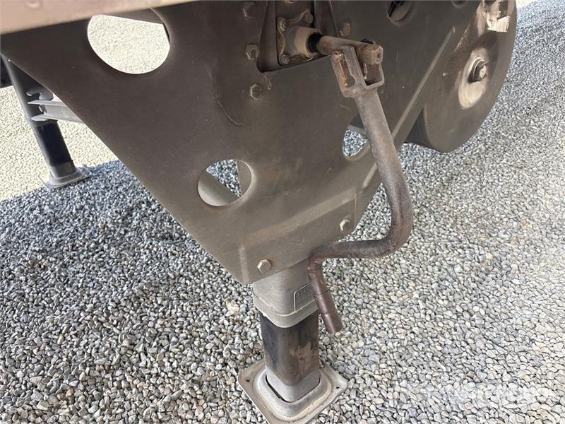 Utility 3000R Külmikpoolhaagised