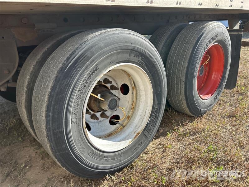 Utility 3000R Hladilne polprikolice