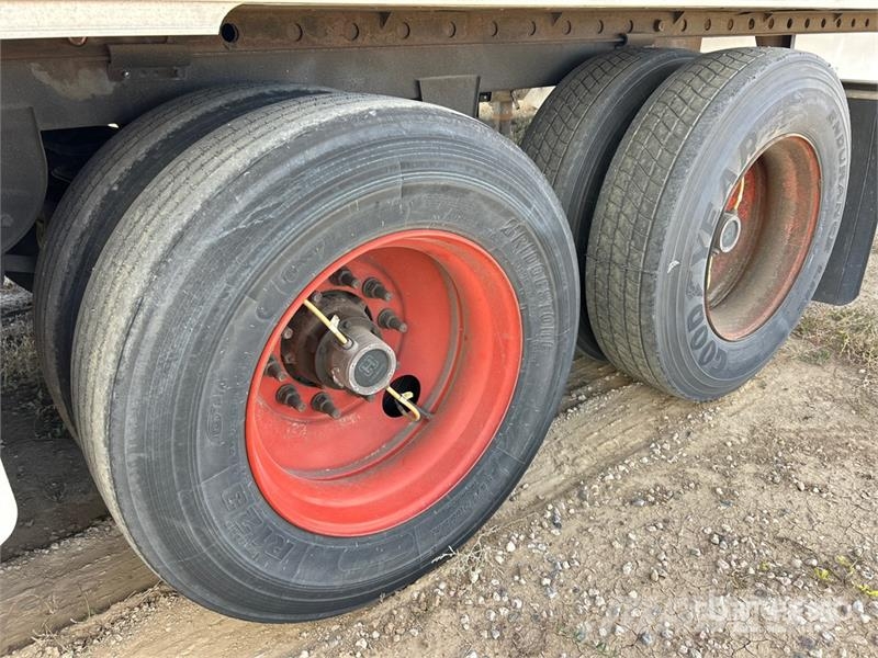 Utility 3000R Semi Reboques Isotérmicos