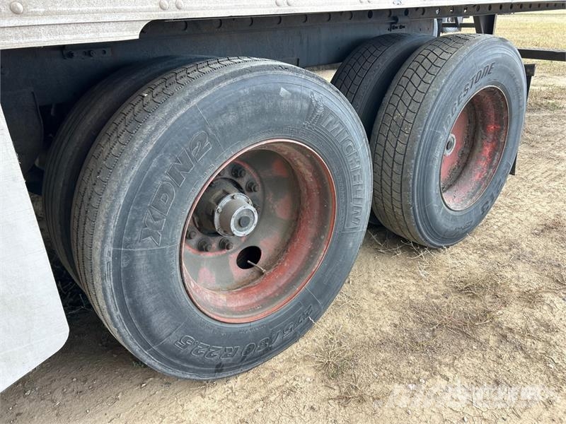 Utility 3000R Hladilne polprikolice