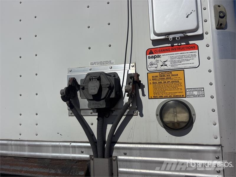 Utility 36 ft x 102 in T/A Van Trailer 厢式拖车