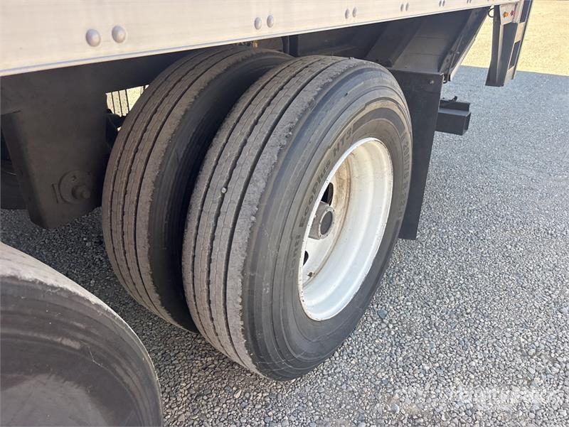 Utility 36 ft x 102 in T/A Van Trailer 厢式拖车