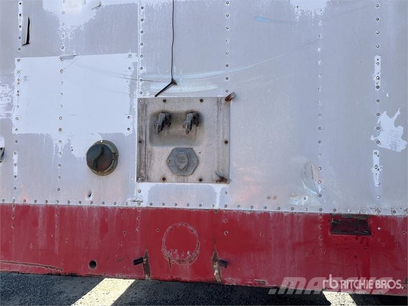 Utility 45 ft x 102 in T/A Van Trailer Прицепы-фургоны