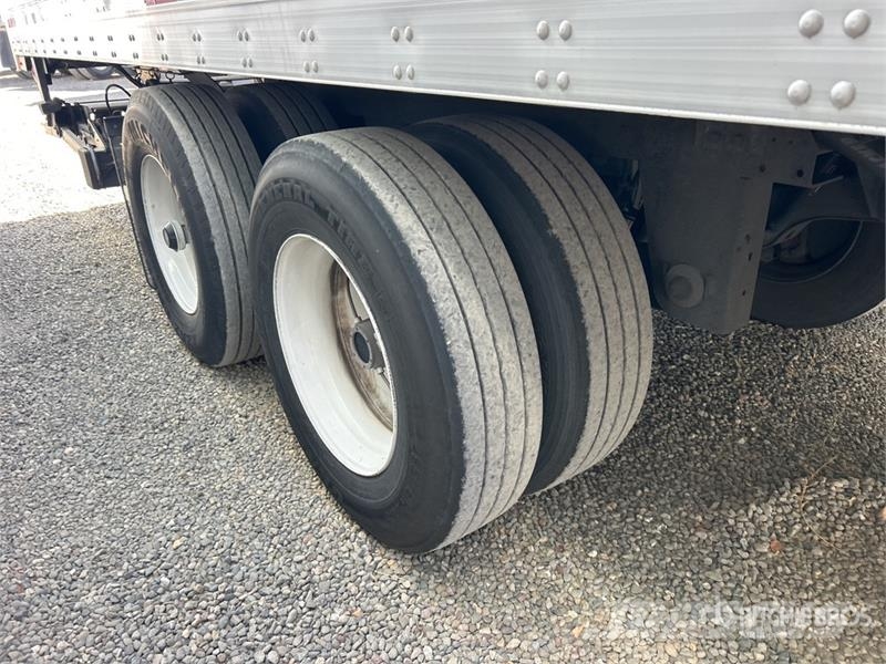 Utility 48 ft x 102 in T/A Van Trailer Przyczepy ze skrzynią zamkniętą