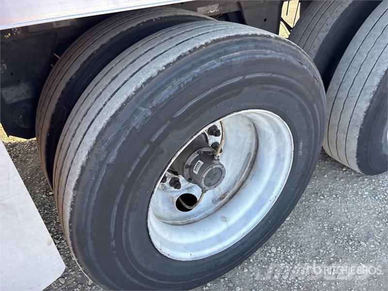 Utility 48 ft x 96 in T/A Van Trailer مقطورات ذات هيكل صندوقي