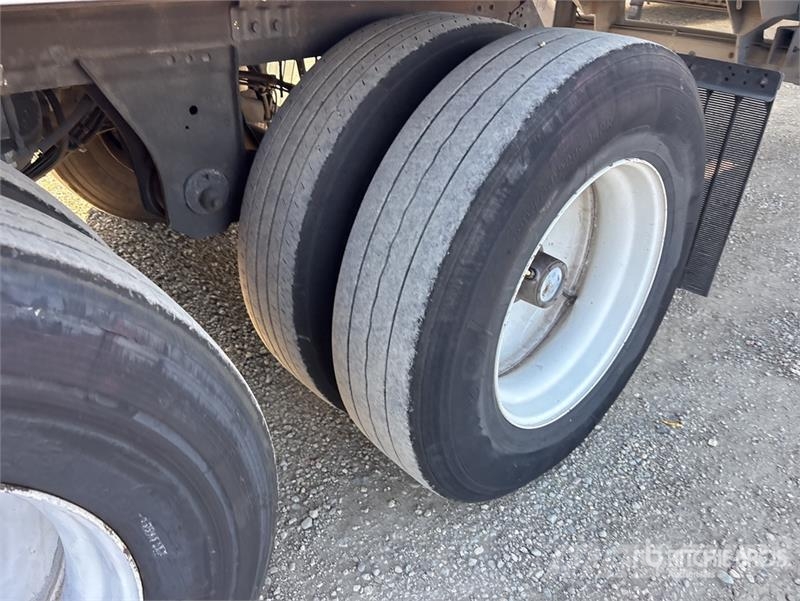 Utility 48 ft x 96 in T/A Van Trailer مقطورات ذات هيكل صندوقي