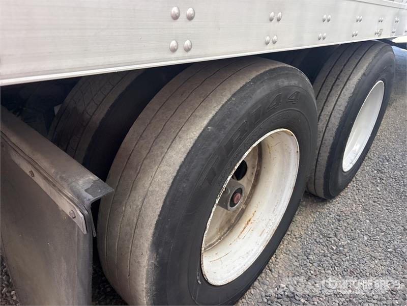 Utility 48 ft x 96 in T/A Van Trailer 厢式拖车