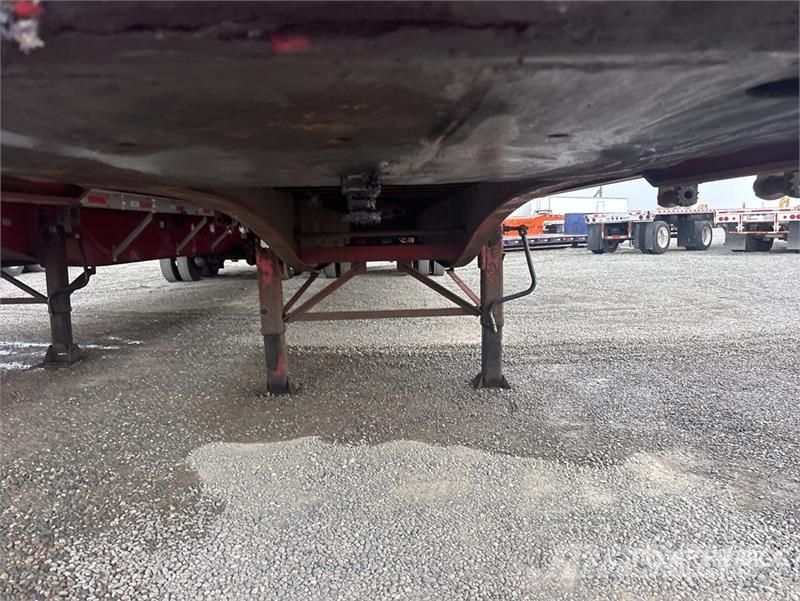 Utility 53 ft T/A Curtain Side Trailer Tents