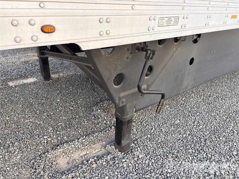 Utility 53 ft x 102 in T/A Refrigerated Trailer 冷凍冷蔵トレーラー