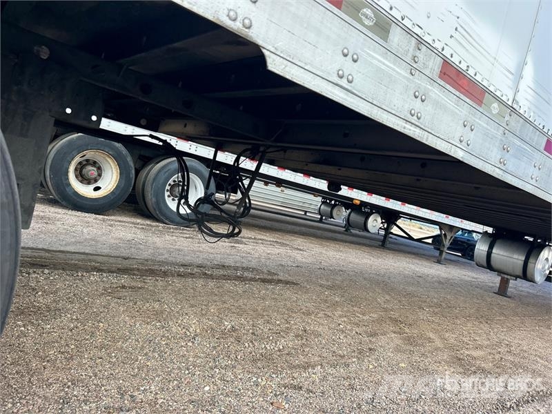 Utility 53 ft x 102 in T/A Refrigerated Trailer Semi Reboques Isotérmicos