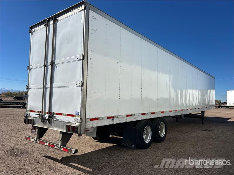 Utility 53 ft x 102 in T/A Refrigerated Trailer Semi Reboques Isotérmicos