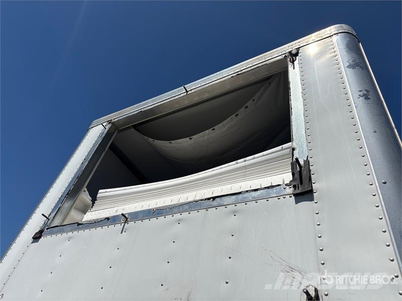 Utility 53 ft x 102 in T/A Refrigerated Trailer 冷凍冷蔵トレーラー