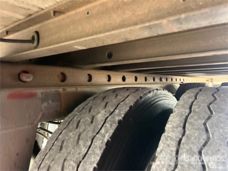 Utility 53 ft x 102 in T/A Van Trailer Reboques baú