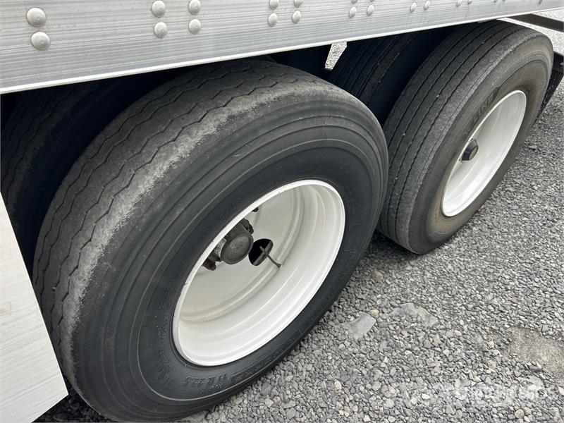 Utility 53 ft x 102 in T/A Van Trailer Причепи-фургони