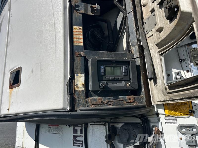 Utility 53 ft x 102 in T/A Refrigerated Trailer 保温半挂车