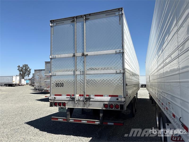 Utility 53 ft x 102 in T/A Refrigerated Trailer 冷凍冷蔵トレーラー