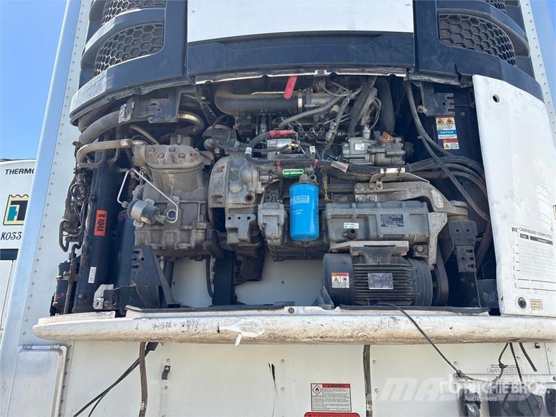 Utility 53 ft x 102 in T/A Refrigerated Trailer 冷凍冷蔵トレーラー