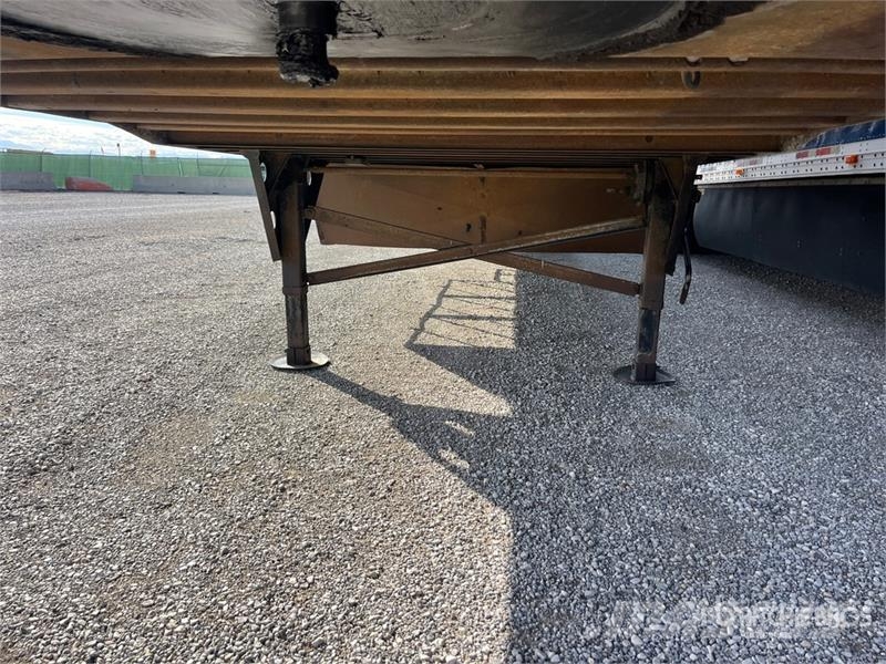 Utility 53 ft x 102 in T/A Van Trailer Reboques baú