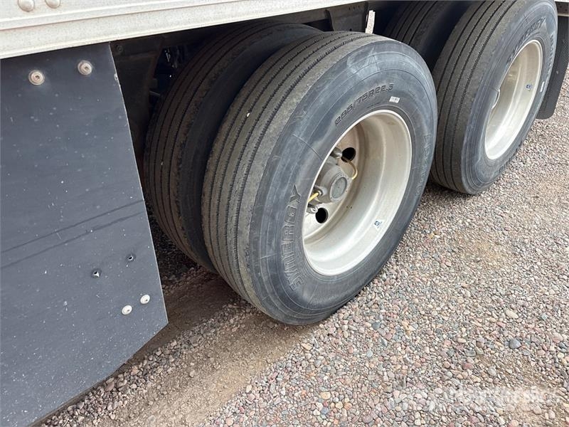 Utility 53 ft x 102 in T/A Refrigerated Trailer نصف مقطورات بدرجة حرارة قابلة للضبط