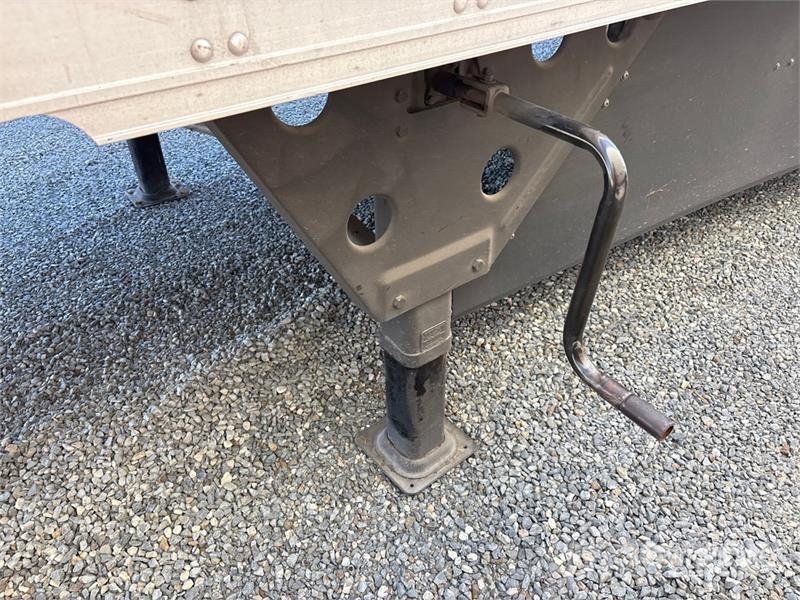 Utility 53 ft x 102 in T/A Refrigerated Trailer Semirremolques de temperatura controlada