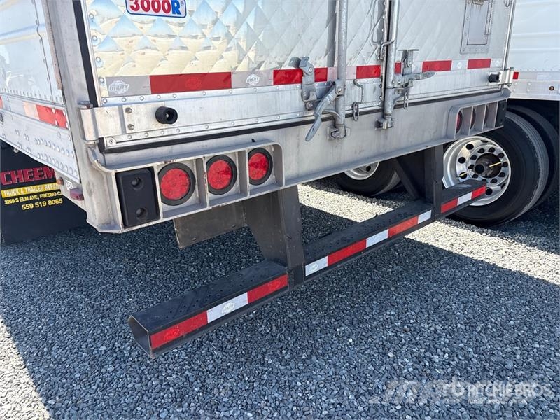 Utility 53 ft x 102 in T/A Refrigerated Trailer 冷凍冷蔵トレーラー