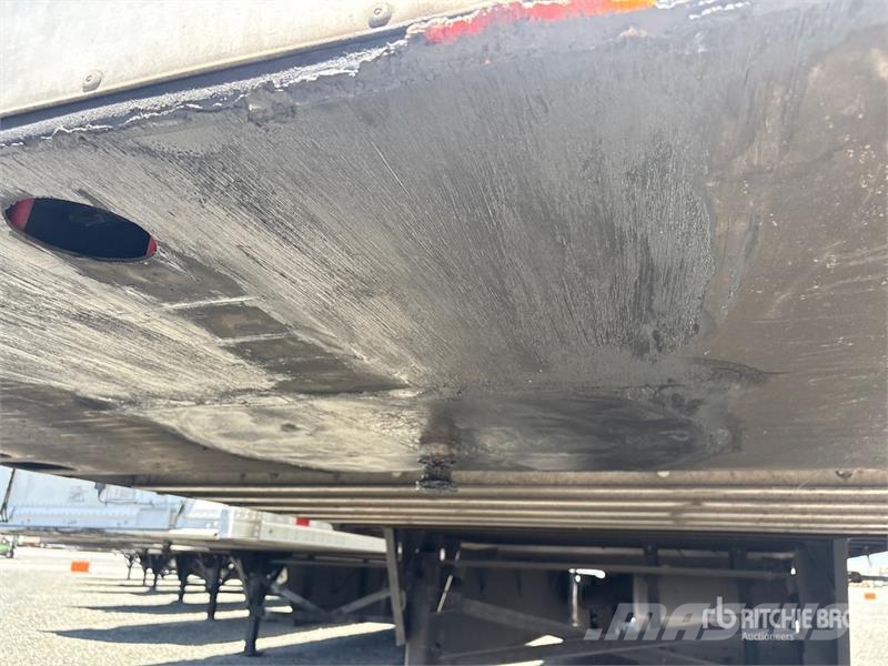 Utility 53 ft x 102 in T/A Refrigerated Trailer 冷凍冷蔵トレーラー