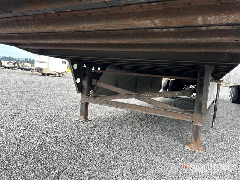 Utility 53 ft x 102 in T/A Van Trailer Причепи-фургони