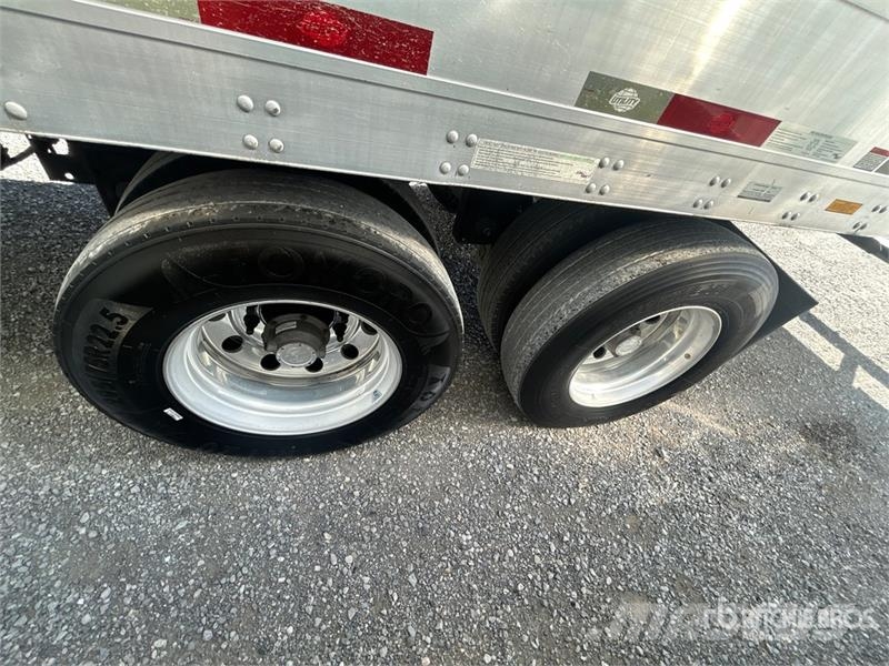 Utility 53 ft x 102 in T/A Van Trailer Причепи-фургони