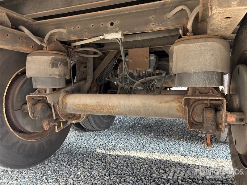 Utility 53 ft x 102 in T/A Van Trailer Reboques baú