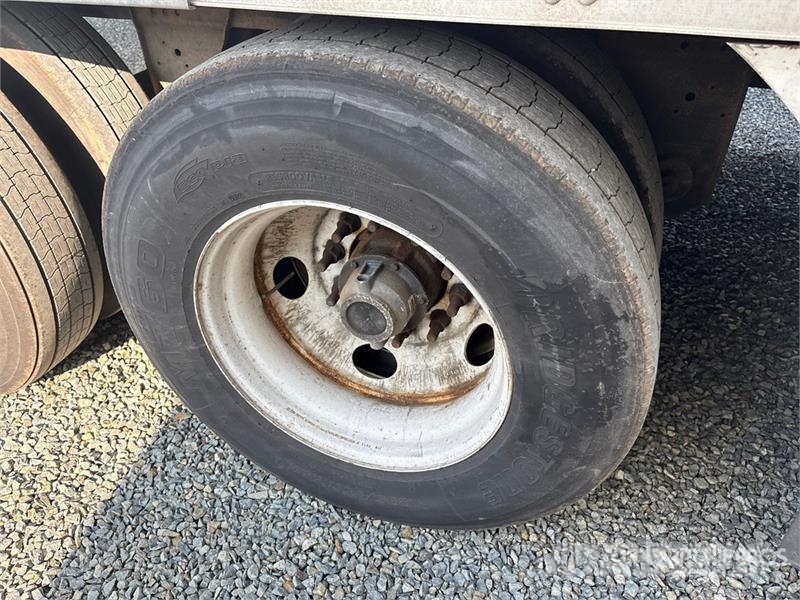 Utility 53 ft x 102 in T/A Van Trailer Reboques baú