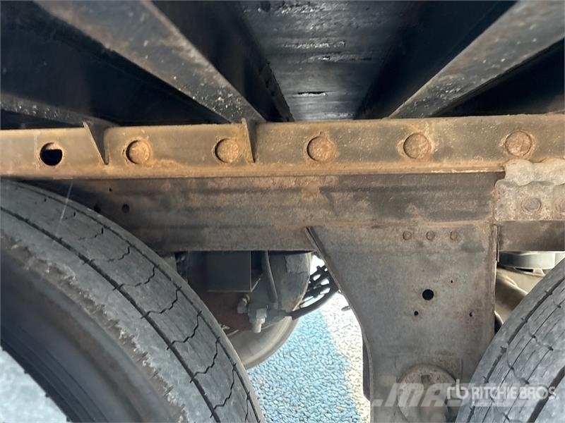 Utility 53 ft x 102 in T/A Van Trailer Reboques baú