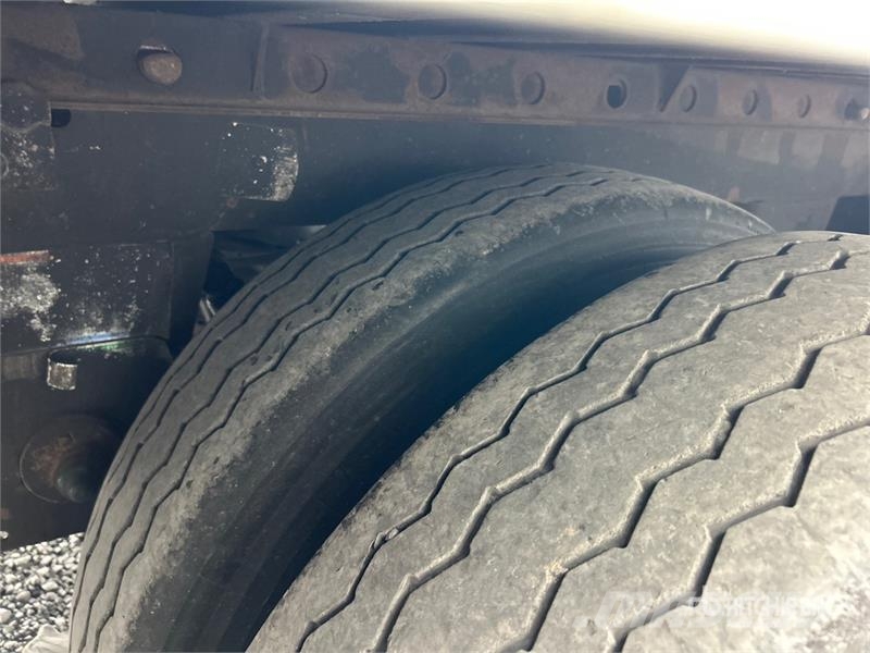 Utility 53 ft x 102 in T/A Van Trailer Причепи-фургони