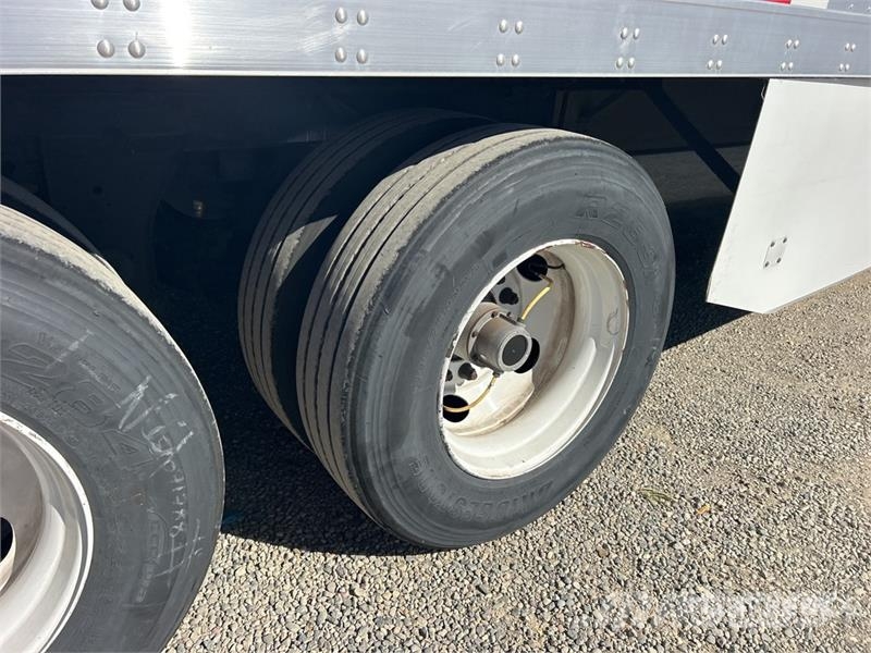 Utility 53 ft x 102 in T/A Van Trailer 厢式拖车