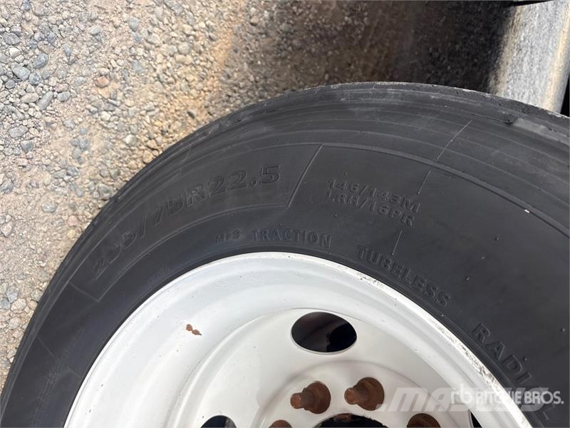 Utility 53 ft x 102 in T/A Van Trailer 厢式拖车