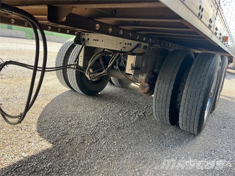Utility 53 ft x 102 in T/A Van Trailer Reboques baú