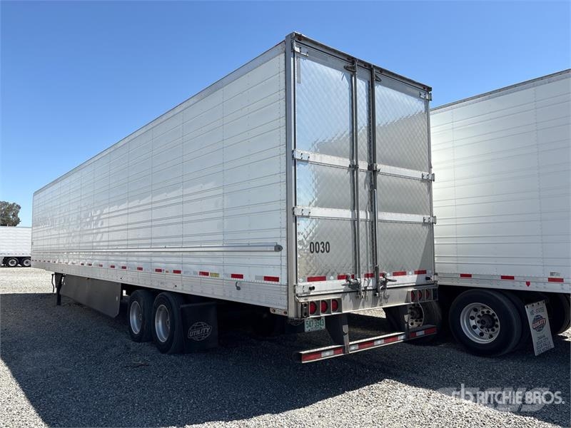 Utility 53 ft x 102 in T/A Refrigerated Trailer 冷凍冷蔵トレーラー