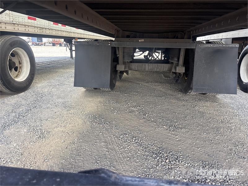 Utility 53 ft x 96 in T/A Van Trailer Dobozos pótkocsik