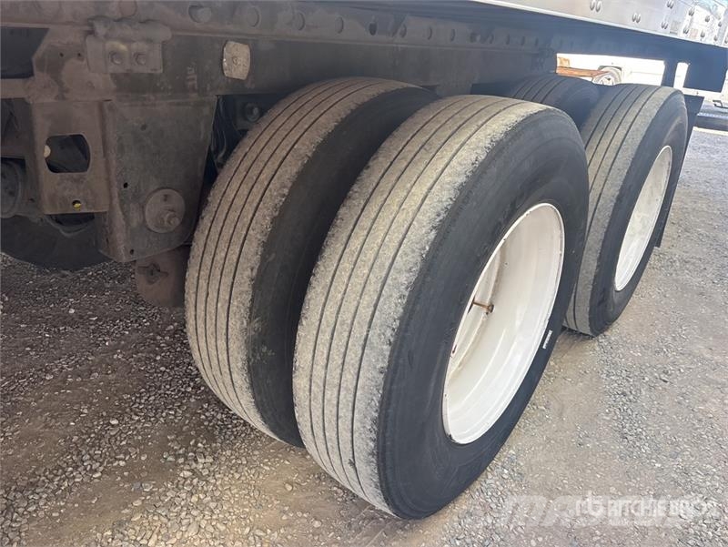 Utility 53 ft x 96 in T/A Van Trailer Dobozos pótkocsik