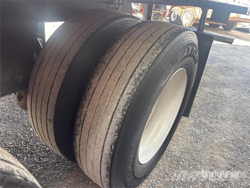 Utility 53 ft x 96 in T/A Van Trailer Dobozos pótkocsik