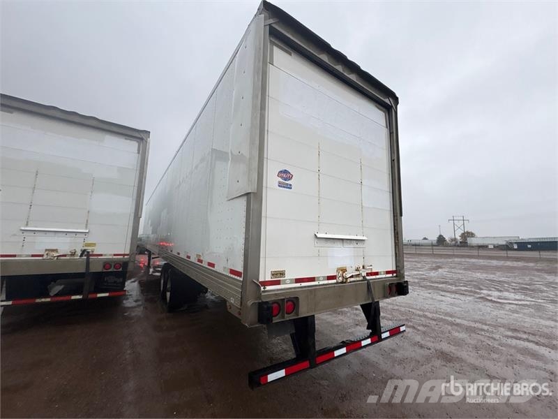 Utility 57 ft x 102 in T/A Van Trailer Ремаркета фургони