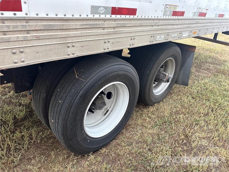 Utility 57 ft x 102 in T/A Van Trailer Furgons
