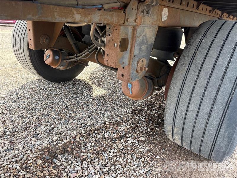 Utility 57 ft x 102 in T/A Van Trailer Reboques baú