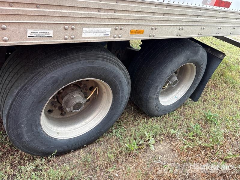 Utility 57 ft x 102 in T/A Van Trailer 箱體拖車