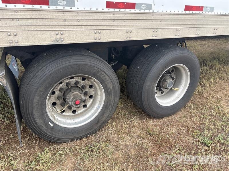 Utility 57 ft x 102 in T/A Van Trailer Furgons